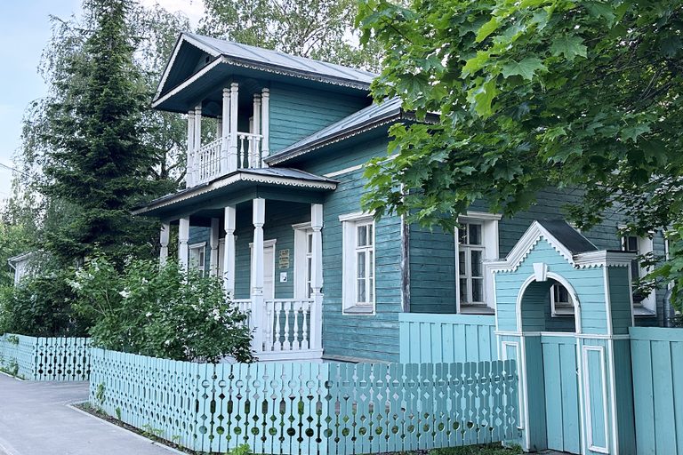 Вологодское диво (изящный Череповец — северное село Сизьма – кружевная Вологда — Тотьма и Тотемское барокко, с дегустацией вологодской кухни и мастер-классами, 3 дня + ж/д)