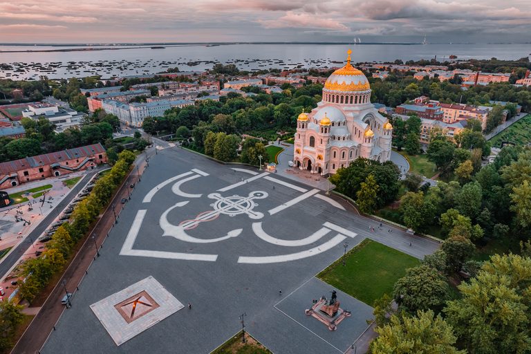 Петербург за 5 дней (Эрмитаж, колокольня Владимирского собора, возможность посетить Петропавловскую крепость, Кронштадт и Царское Село, 5 дней + ж/д или авиа, с понедельника, апрель
