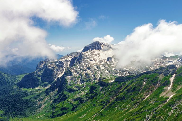 Целебные дары Адыгеи (геотермальный источник, ущелье Руфабго, ущелье Мишоко, Хаджохская Теснина, плато Лаго-Наки, Большая Азишская пещера, 7 дней + ж/д или авиа)