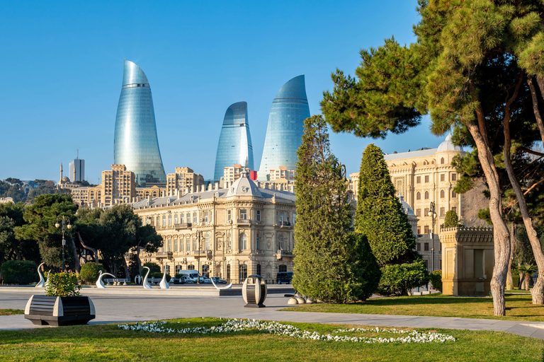 Дорогой древних караванов Азербайджана (родина Шамаханской царицы, дворец шекинских ханов, аутентичное селение Лагич, кавказская Албания, Султанский сад с ароматом воды, дегустация шекинской пахлавы, чаепитие в селе Сарыбаш, грязевые вулканы, горящая гора, 6 дней + авиа)