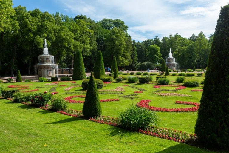 Истории дворцов Петербурга (Юсуповский дворец, музей Фаберже, свободный день с возможностью совершить загородную экскурсию, 3 дня + ж/д или авиа, май