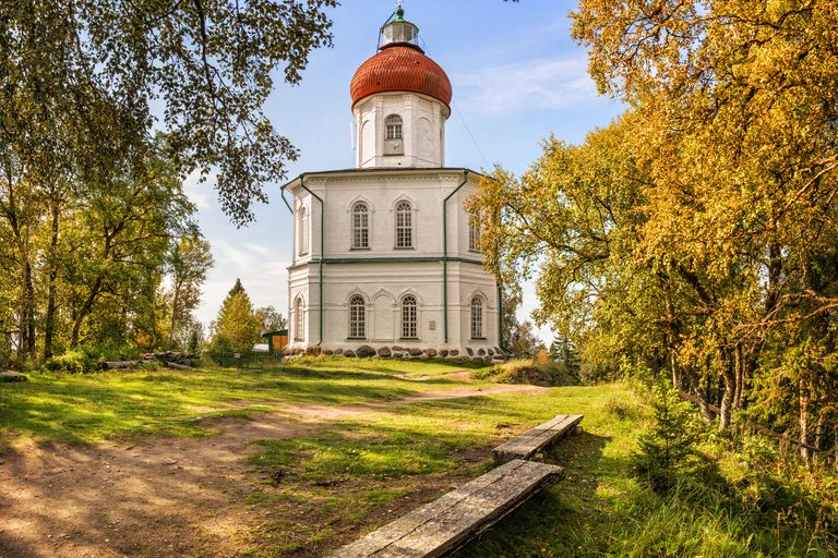 Путешествие на Соловки из Беломорска (Петроглифы, шлюз Беломорско-Балтийского канала, Секирная гора и Ботанический сад, кремль, острова Большая Муксалма, Анзер и Большой Заяцкий, архипелаг Кузова, с 4 днями на Соловках, 5 дней + ж/д)
