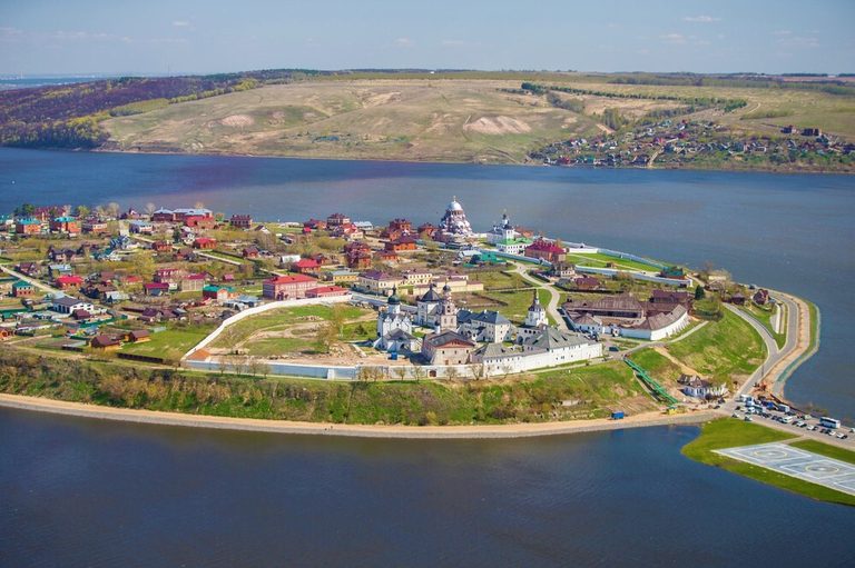 Все берега Волги от Казани до Нижнего (Белая мечеть в Болгаре, набережная Брюгге в Йошкар-Оле, музей трактора в Чебоксарах, Терем русского самовара в Городце, мечеть Кул Шариф в Казани, канатная дорога в Нижнем Новгороде, 7 дней + ж/д или авиа)