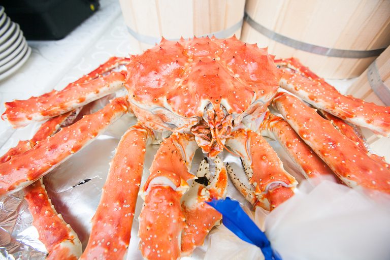 Чудеса Сахалина (морская экскурсия к маяку Анива, бухта Тихая, водопад Клоковский, мыс Белый камень, Евстафия, Птичий, Великан и Слепиковского, Бирюзовые озера, Чертов мост, останец Лягушка, сбор янтаря на берегу Охотского моря, озеро Буссе, мастер-класс по открыванию устриц, 9 дней + авиа)