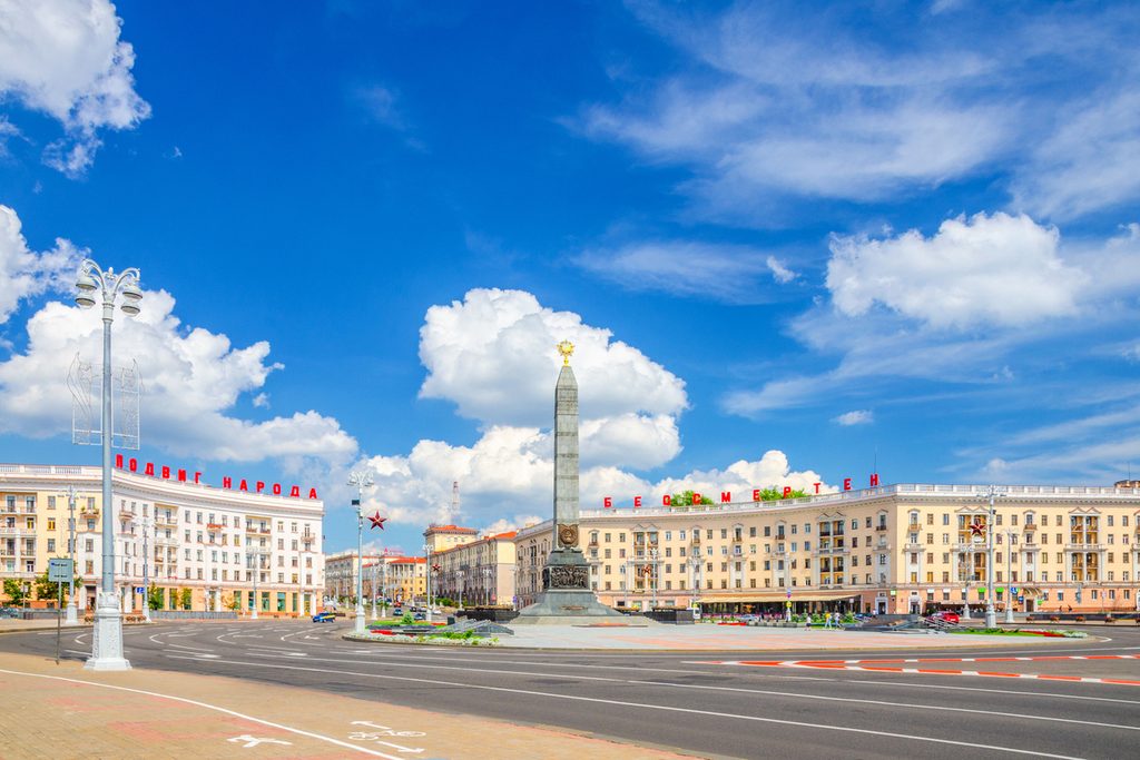 Сокровища белорусских замков (ночевка в средневековом замке, экскурсия-анимация в усадьбе Огинского в Залесье, театрализованная экскурсия по Мирскому замку, 4 дня + авиа или ж/д)