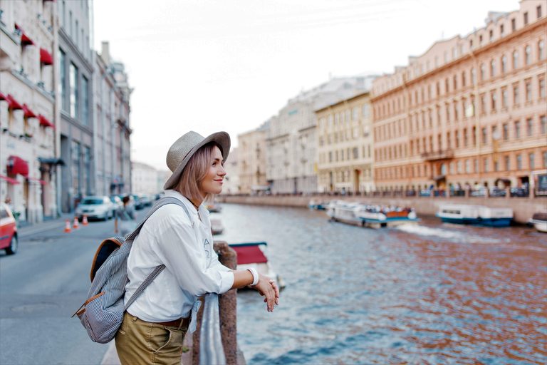 Серебряный тур: Петербург + Выборг на 2 дня (музей Фаберже, Эрмитаж, теплоходная прогулка, Петергоф, Выборг — мастер-класс по выпечке кренделя, парк Монрепо, Замковый остров, библиотека Алвара Аалто, 6 дней + ж/д или авиа, июнь
