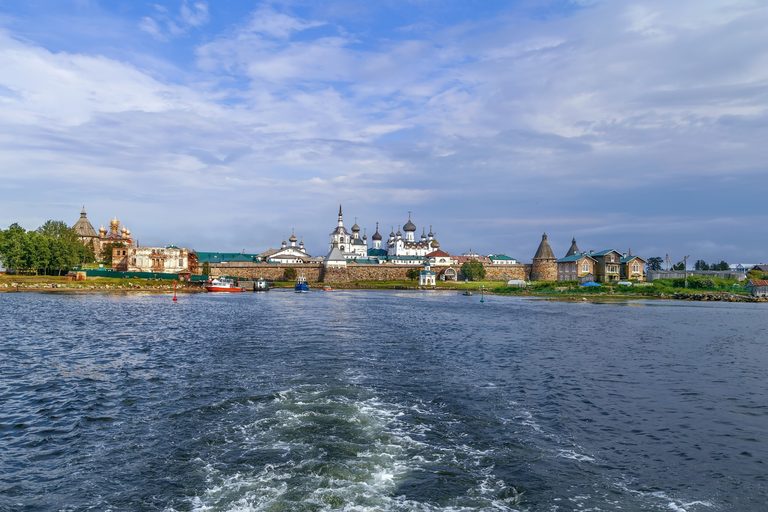Волшебные уголки России. Каргополь