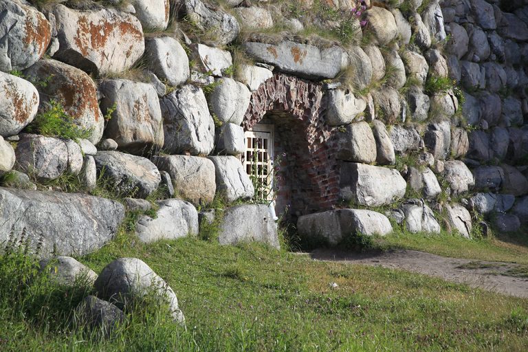 Знакомство с Соловками (Кремль, морская прогулка на катере до Большого Заяцкого острова, тур с выездом из Санкт-Петербурга, 2 дня +ж/д)