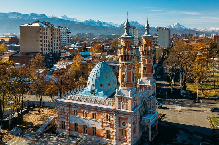 4 республики Кавказа и 1001 впечатление (башенные комлексы Эрзи и Вовнушки, Даргавс, мастер-класс по приготовлению осетинских пирогов, Сулакский каньон, село-призрак Гамсутль, прогулка по старым улочкам Дербента, 8 дней + авиа или ж/д)