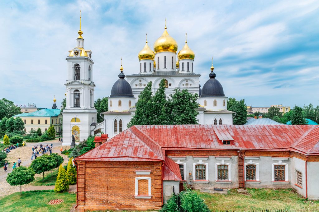 Древний Дмитров (с теплоходной прогулкой и обедом от капитана с наливочкой)